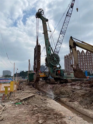 大坦沙岛更新改造项目AL0201024地块 地连墙施工